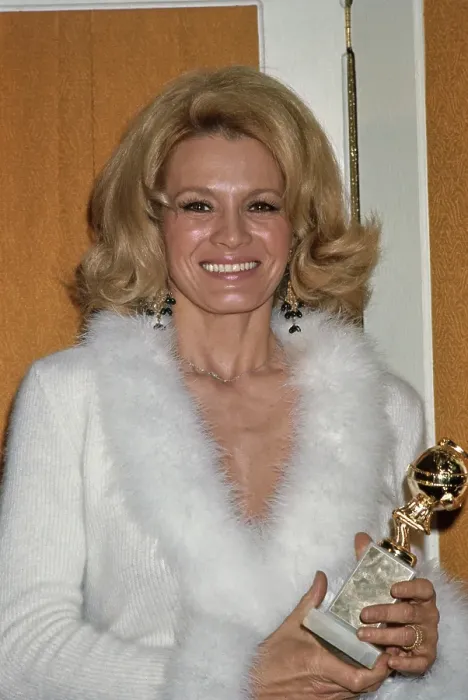 Framed Print : Angie Dickinson Wins - 32nd Golden Globe Awards Framed Print : Angie Dickinson Wins - 32nd Golden Globe Awards