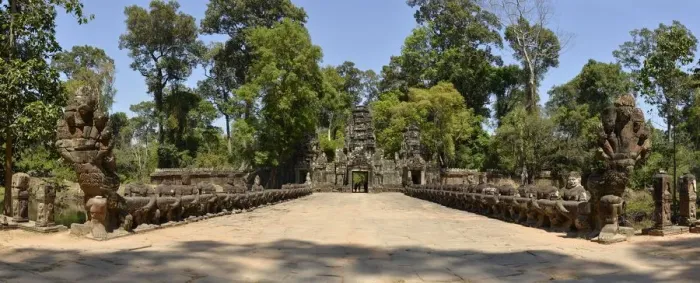 Framed Print : Angkor Thom gate, Angkor, Cambodia