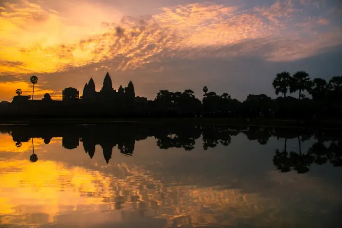 Framed Print : Angkor Wat reflection in the early morning of Siem Reap, Cambodia Framed Print : Angkor Wat reflection in the early morning of Siem Reap, Cambodia