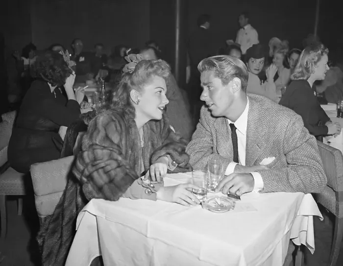 Framed Print : Ann Baxter And Peter Lawford At Table Framed Print : Ann Baxter And Peter Lawford At Table