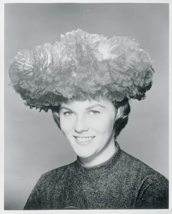 Framed Print : Ann Margaret Wearing Large Hat Framed Print : Ann Margaret Wearing Large Hat
