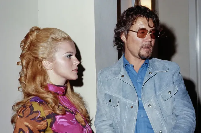 Framed Print : Ann-Margret & Roger Smith, Las Vegas, 1971