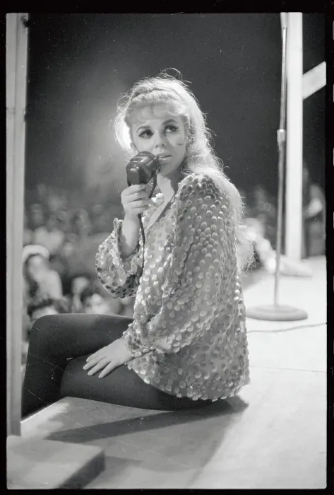 Framed Print : Ann-Margret Singing Framed Print : Ann-Margret Singing