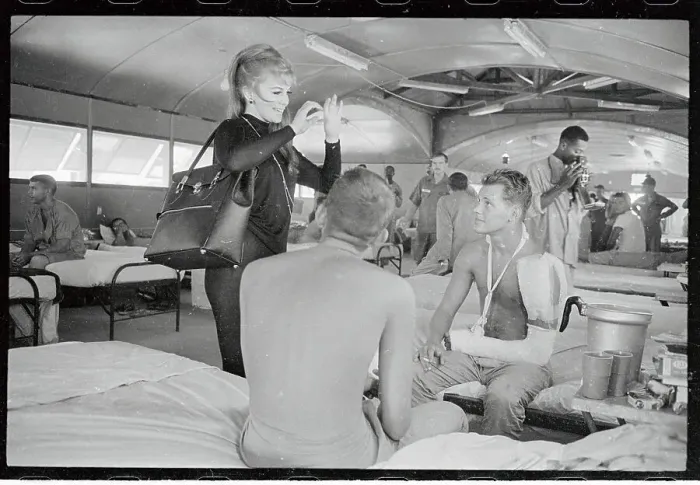 Framed Print : Ann-Margret with Soldiers Framed Print : Ann-Margret with Soldiers