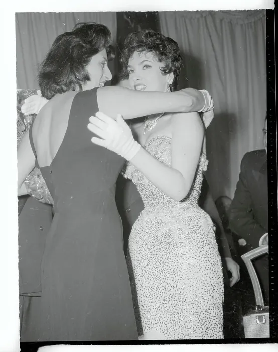 Framed Print : Anna Magnani and Gina Lollobrigida Framed Print : Anna Magnani and Gina Lollobrigida