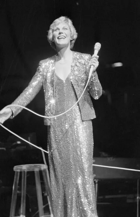 Framed Print : Anne Murray Peforming at Radio City Framed Print : Anne Murray Peforming at Radio City