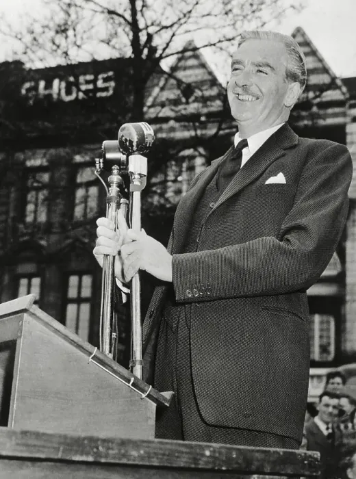 Framed Print : Anthony Eden Addressing Nottingham Crowd Framed Print : Anthony Eden Addressing Nottingham Crowd