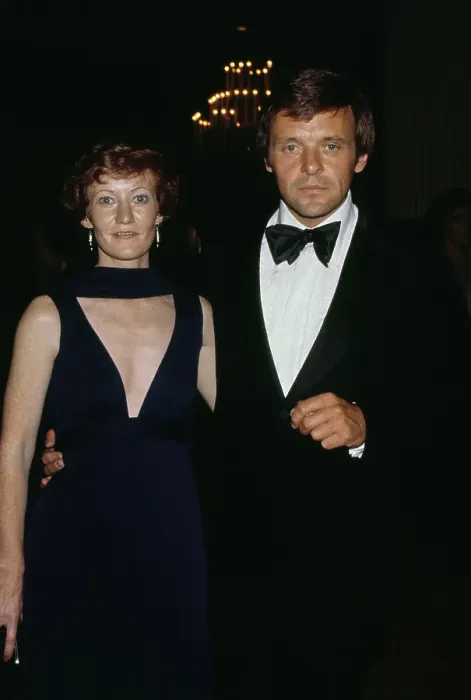 Framed Print : Anthony Hopkins And Jennifer Lynton
