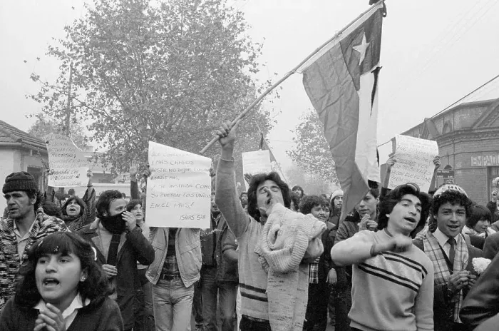 Framed Print : Anti-Pinochet Demonstrators Shouting Framed Print : Anti-Pinochet Demonstrators Shouting