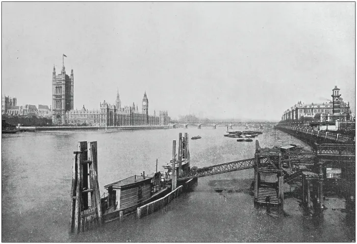 Framed Print : Antique photo: House of Parliament, London Framed Print : Antique photo: House of Parliament, London