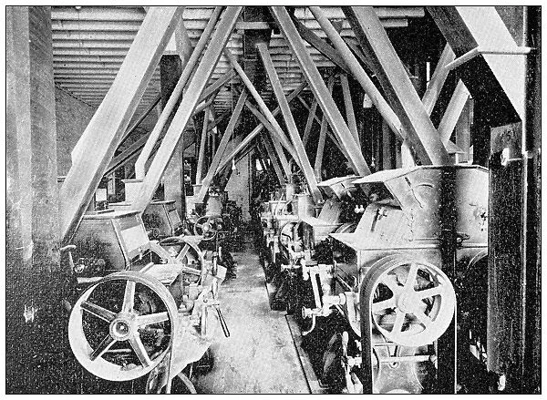 Antique photograph from Lawrence, Kansas, in 1898: Manufacturing industry, Grinding floor