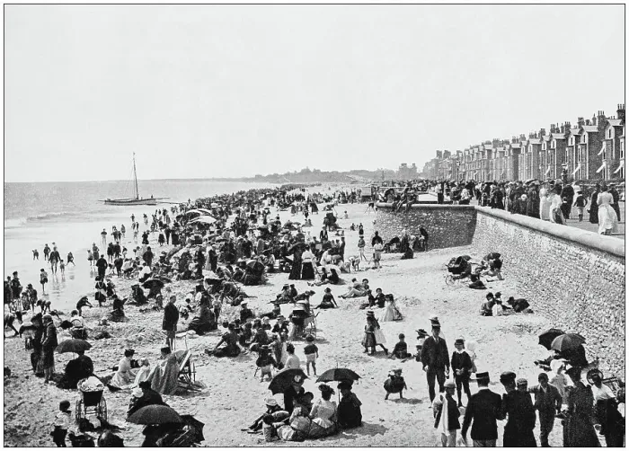 Framed Print : Antique photograph of seaside towns of Great Britain and Ireland: Lowestoft