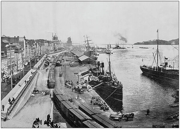 Antique photograph of World's famous sites: Harbour of Montreal, Canada