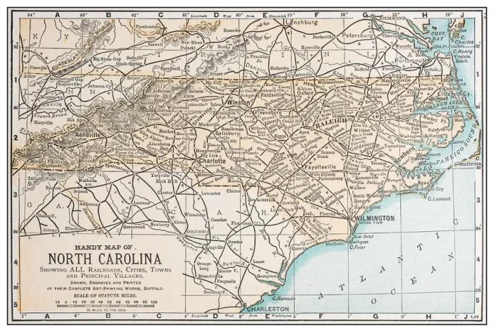 Framed Print : Antique vintage retro USA map: North Carolina Framed Print : Antique vintage retro USA map: North Carolina