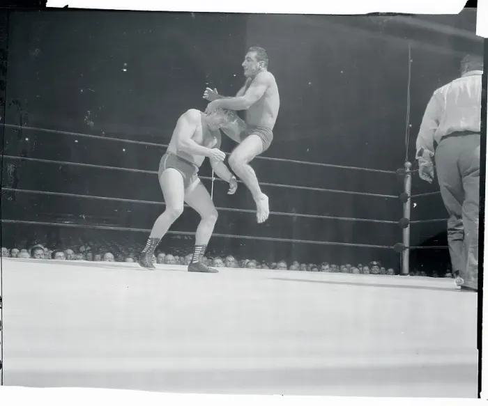 Framed Print : Antonio Rocca Hitting Leslie Carlton Framed Print : Antonio Rocca Hitting Leslie Carlton