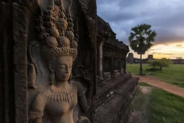 Framed Print : Apsara portrait in Angkor Wat Framed Print : Apsara portrait in Angkor Wat