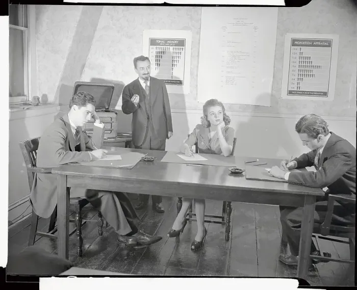 Framed Print : Aptitude Test Being Given on Memory Skills Framed Print : Aptitude Test Being Given on Memory Skills