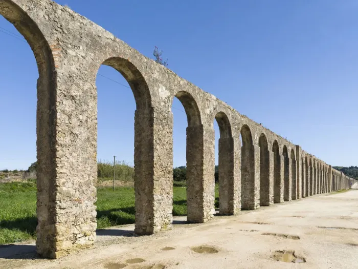 Framed Print : Aqueduct leading to town, Obidos, Lisboa, Portugal Framed Print : Aqueduct leading to town, Obidos, Lisboa, Portugal