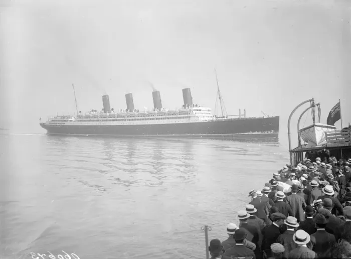 Framed Print : Aquitania Arrival Framed Print : Aquitania Arrival