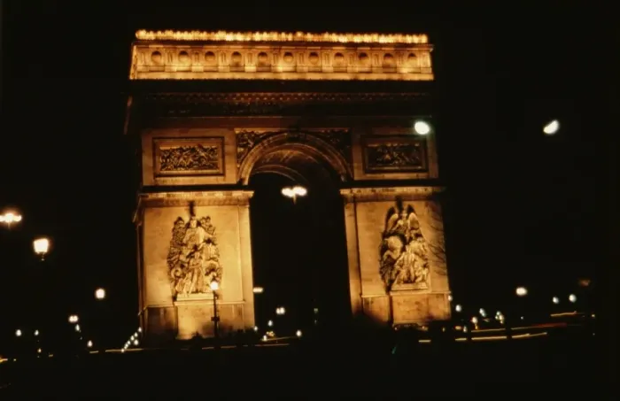 Framed Print : Arc De Triomphe Framed Print : Arc De Triomphe