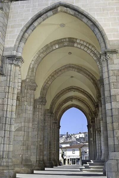 Arcade at the entrance of the Igreja do Sao Francisco church, Evora, UNESCO World Heritage Site, Alentejo, Portugal, Europe