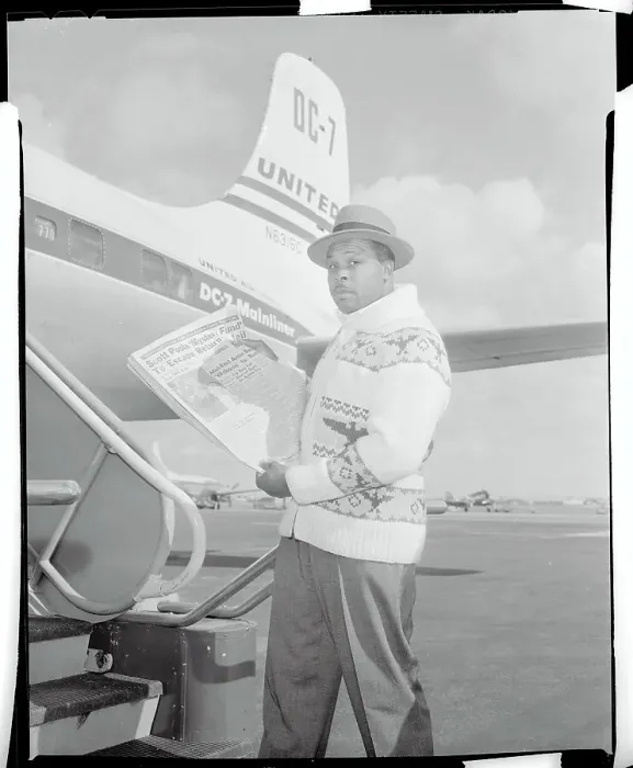 Framed Print : Archie Moore at Airplane Framed Print : Archie Moore at Airplane