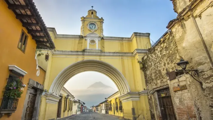 Framed Print : Arco de Santa Catalina (Santa Catalina Arch) and Volcan de Agua in Antigua Guatemala Framed Print : Arco de Santa Catalina (Santa Catalina Arch) and Volcan de Agua in Antigua Guatemala