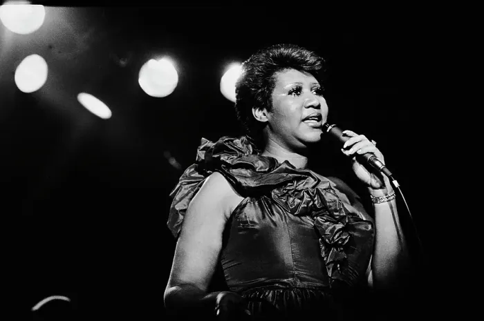 Framed Print : Aretha On Stage Framed Print : Aretha On Stage