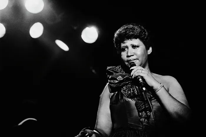 Framed Print : Aretha On Stage Framed Print : Aretha On Stage