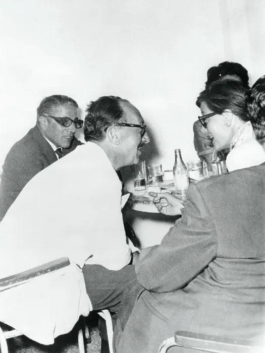 Framed Print : Aristotle and Tina Onassis Sitting in Cafe Framed Print : Aristotle and Tina Onassis Sitting in Cafe