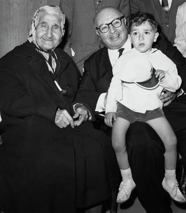Framed Print : Armenian Refugees - Nazareth-Bedros Sarkissian And Mrs. Nevart Gazdjian Framed Print : Armenian Refugees - Nazareth-Bedros Sarkissian And Mrs. Nevart Gazdjian