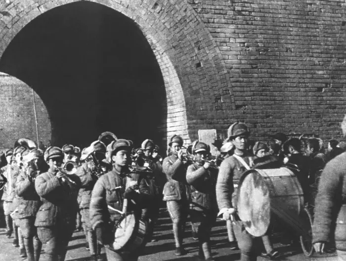 Framed Print : Army Band Marches Past Entrance Playing Framed Print : Army Band Marches Past Entrance Playing