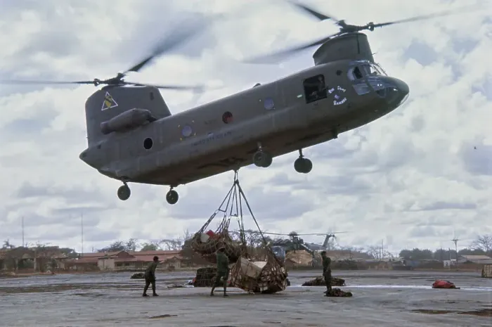 Framed Print : US Army Boeing CH-47 Chinook, Vietnam War Framed Print : US Army Boeing CH-47 Chinook, Vietnam War