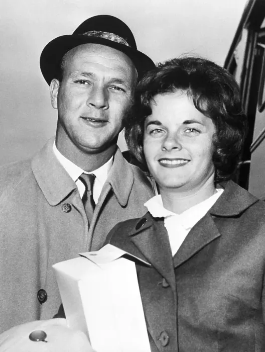 Framed Print : Arnold Palmer And Wife Arriving at London Airport Framed Print : Arnold Palmer And Wife Arriving at London Airport