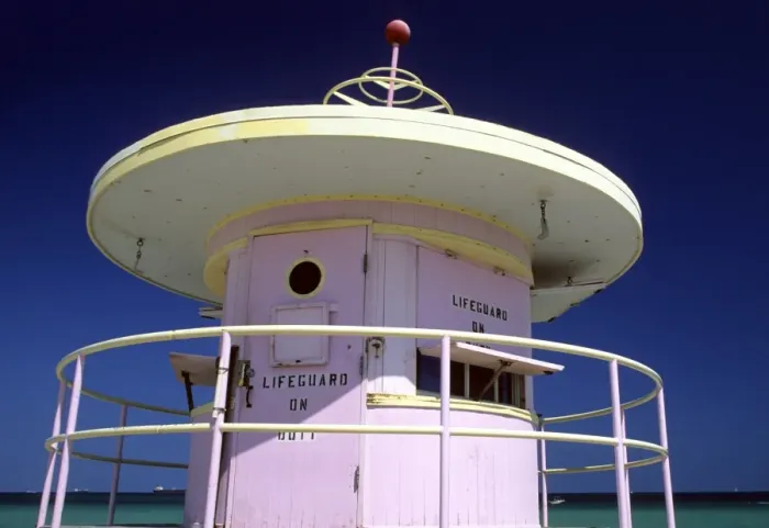 Framed Print : Art deco lifeguard station, Miami, South Beach, FL Framed Print : Art deco lifeguard station, Miami, South Beach, FL