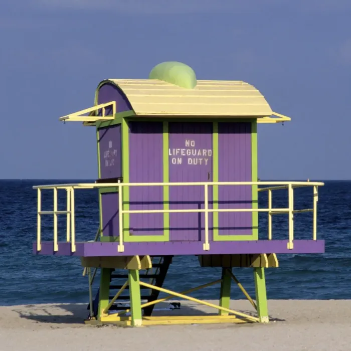 Framed Print : Art deco lifeguard station, Miami, South Beach, FL Framed Print : Art deco lifeguard station, Miami, South Beach, FL