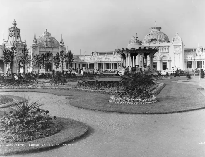 Framed Print : The Art Palace