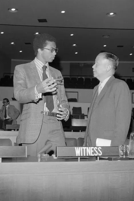 Framed Print : Arthur Ashe and Privado Jimenez Talking Together Framed Print : Arthur Ashe and Privado Jimenez Talking Together