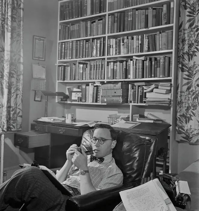 Framed Print : Arthur M. Schlesinger Jr Framed Print : Arthur M. Schlesinger Jr
