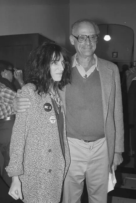Framed Print : Arthur Miller And Patti Smith Framed Print : Arthur Miller And Patti Smith