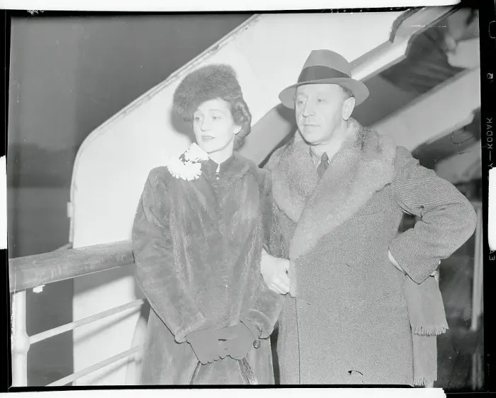 Framed Print : Arthur Rubenstein And Wife On Boat Framed Print : Arthur Rubenstein And Wife On Boat