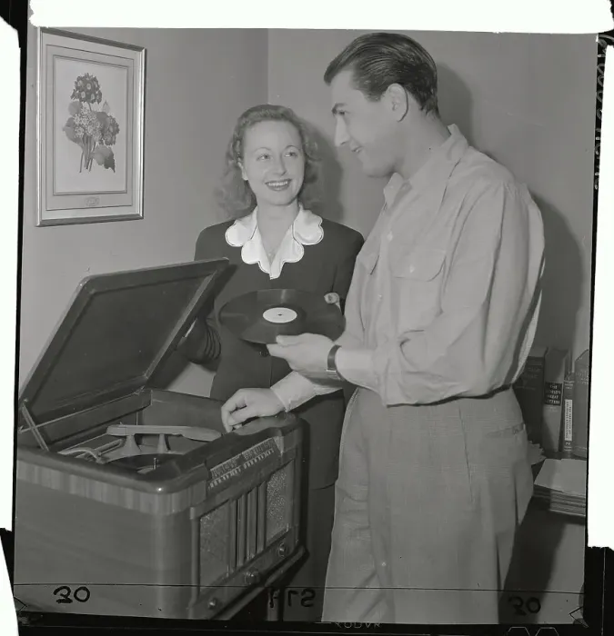 Framed Print : Artie Shaw and New Wife Listening to Phonograph Framed Print : Artie Shaw and New Wife Listening to Phonograph