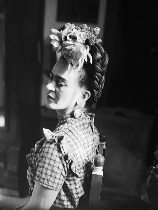 Framed Print : Artist Frida Kahlo