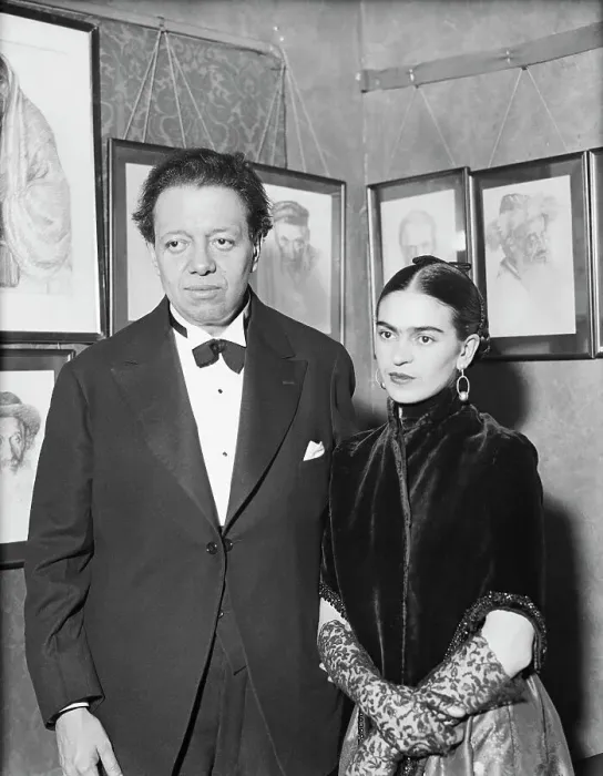 Framed Print : Artists Diego Rivera and Frida Kahlo Framed Print : Artists Diego Rivera and Frida Kahlo