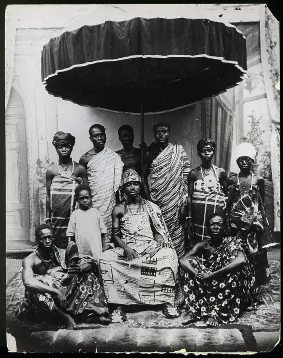 Framed Print : Ashanti Cheif with Advisors Wearing Traditional Clothing Framed Print : Ashanti Cheif with Advisors Wearing Traditional Clothing