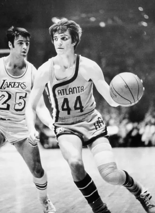 Framed Print : Atlanta Hawks Pete Maravich in Action Framed Print : Atlanta Hawks Pete Maravich in Action