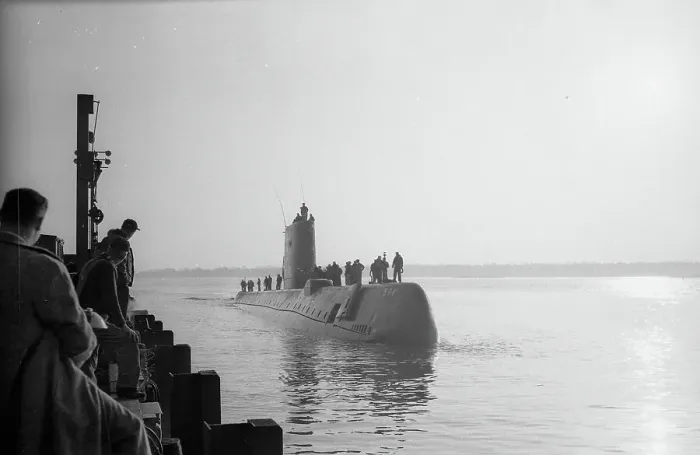 Framed Print : Atomic Submarine Nautilus Nearing Dock