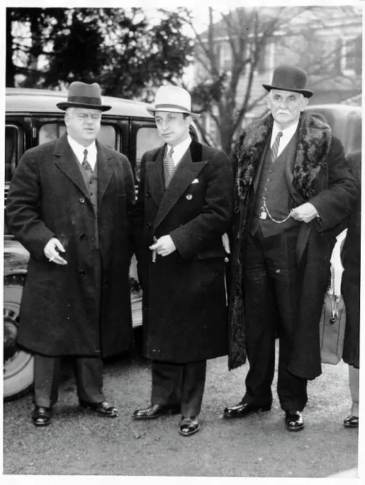 Framed Print : Attorneys in Lindbergh Trial Arriving
