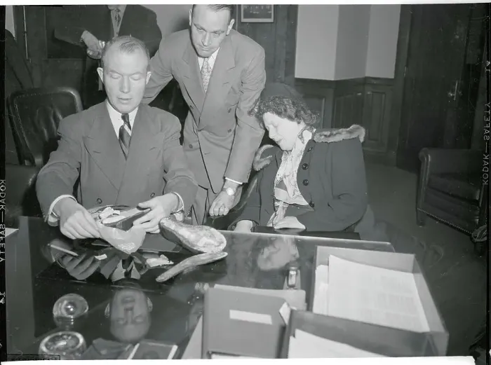 Framed Print : Attorneys Questioning a Diamond Smuggler Framed Print : Attorneys Questioning a Diamond Smuggler