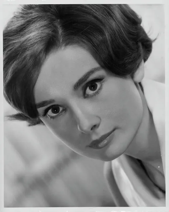 Framed Print : Audrey Hepburn